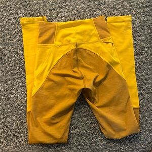 Lululemon Size 0 Yellow/Gold leggings